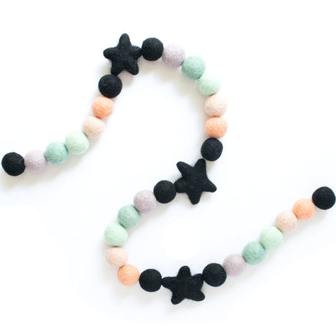 MINI STAR PASTEL HALLOWEEN FELT BALL GARLAND